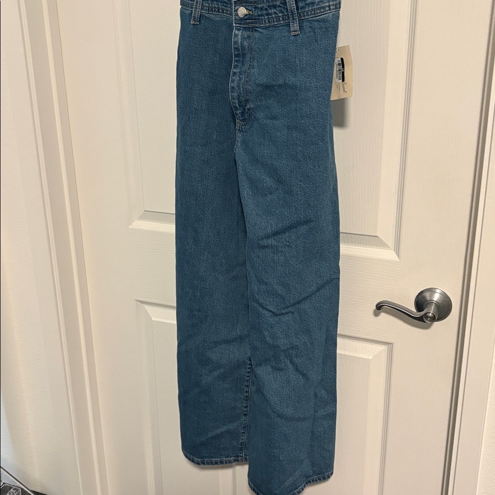 💙 Universal Thread Medium Wash Wide Leg Denim Overalls - Picture 5 of 6